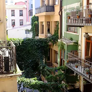 Chambers Of The Boheme , Istambul Turquie